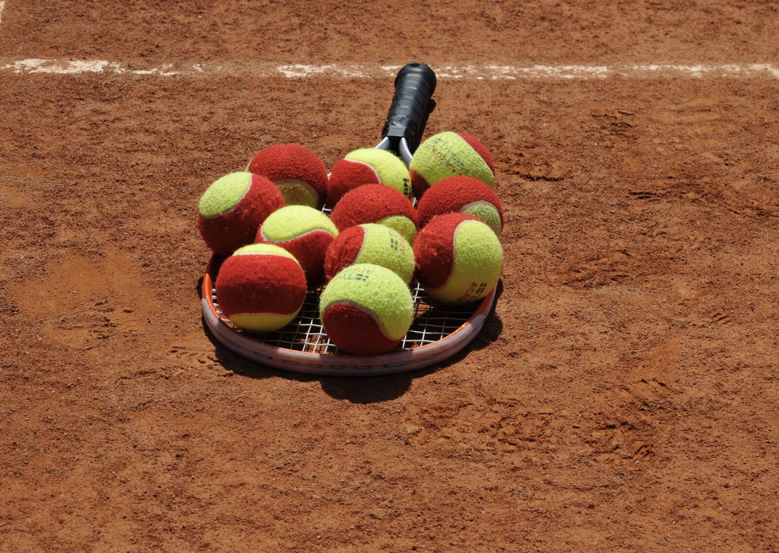 Nikon D300S sample photo. Tennis, bat, clay court photography