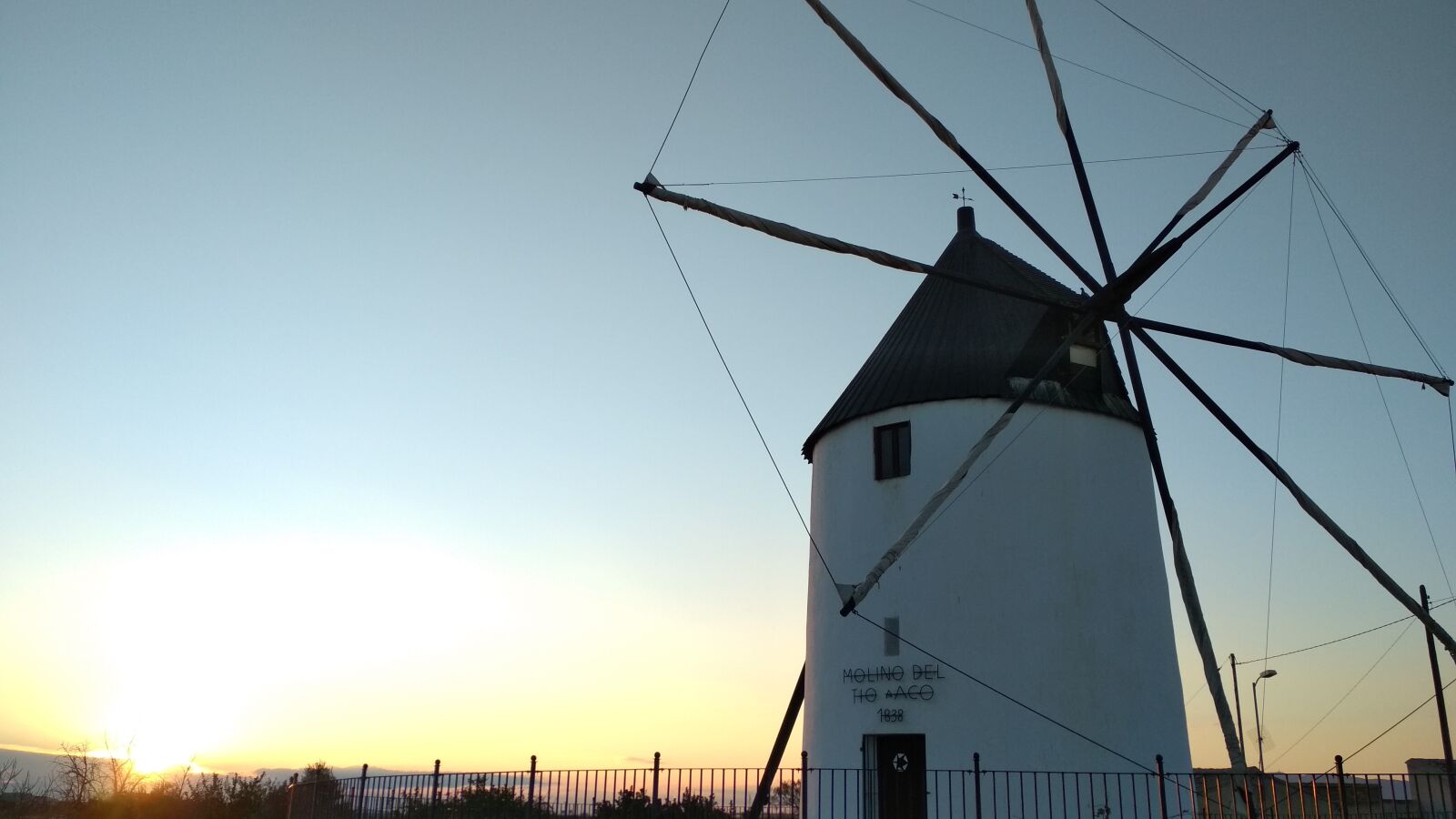 Xiaomi Redmi 4X sample photo. Windmill, torre-pacheco, mill candles photography