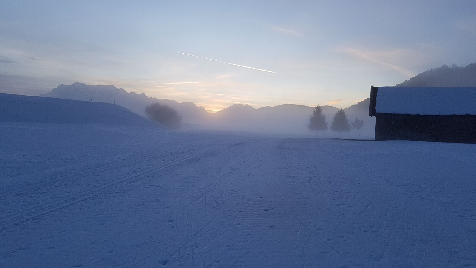Samsung Galaxy S8 sample photo. Fog, snow, winter photography
