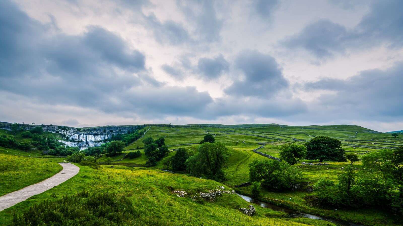 Tokina AT-X Pro 11-16mm F2.8 DX II sample photo. Landscape, yorkshire, malham photography