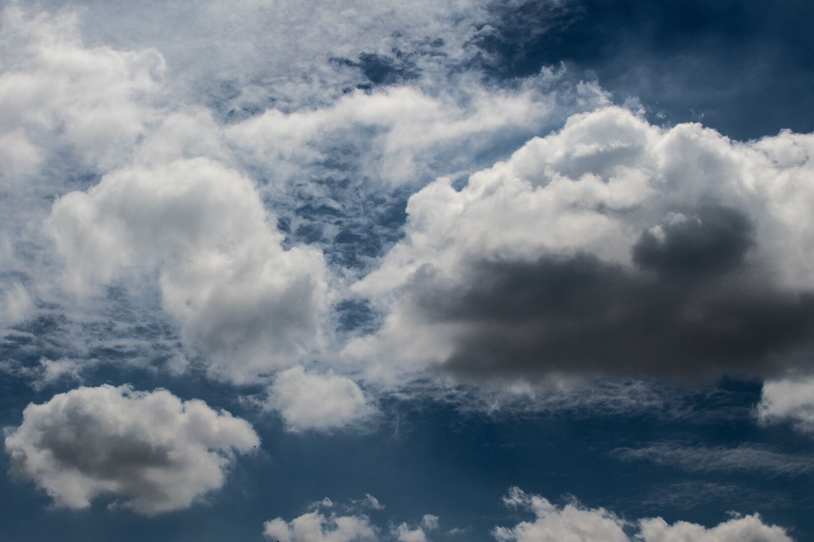 Canon EOS 77D (EOS 9000D / EOS 770D) sample photo. Cloud, clouds, sky photography