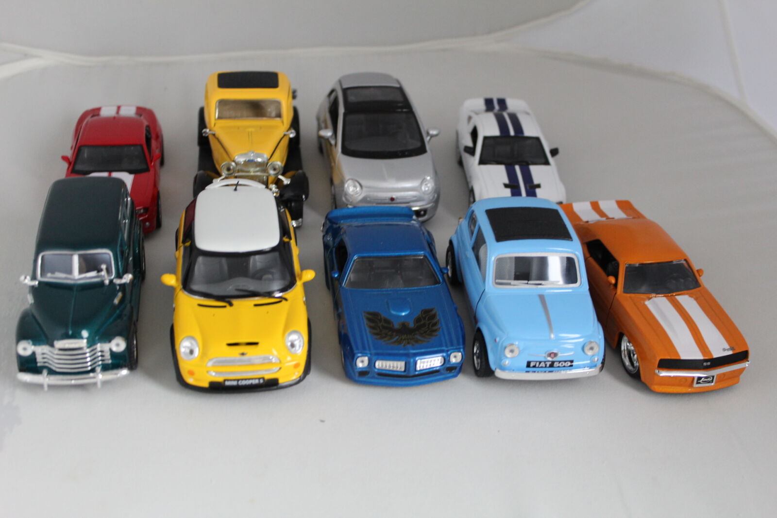 Canon EOS 600D (Rebel EOS T3i / EOS Kiss X5) sample photo. Lots, of, mini, cars photography