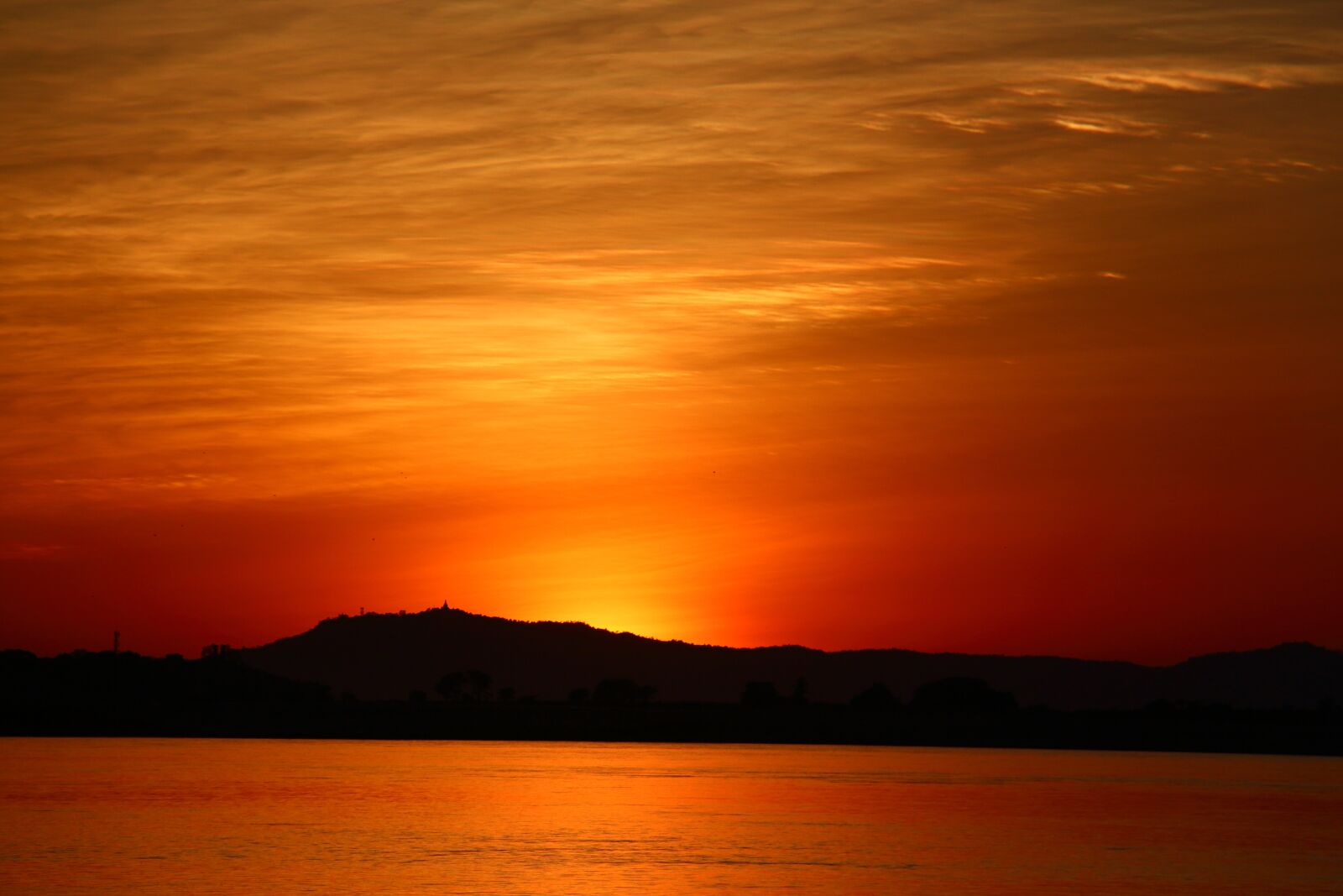 Canon EOS 700D (EOS Rebel T5i / EOS Kiss X7i) sample photo. Sunset, orange, sky orange photography