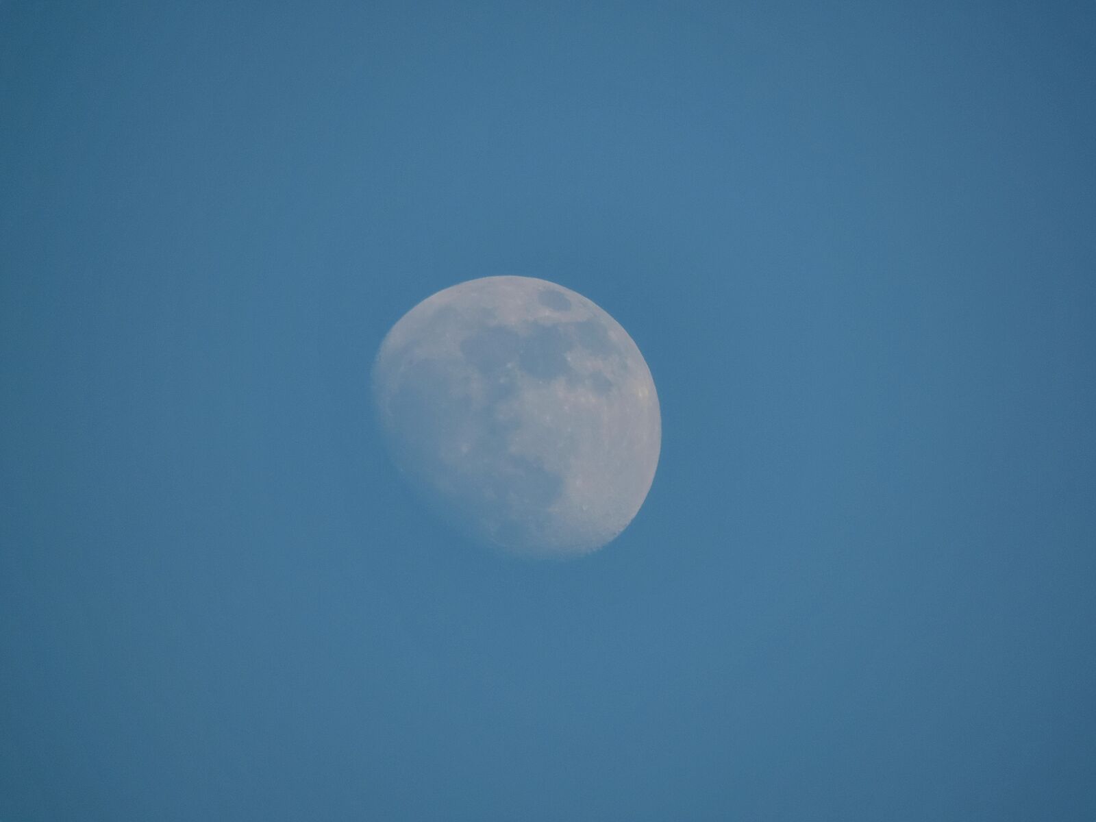 Nikon Coolpix P520 sample photo. Moon, satellite, air, nature photography