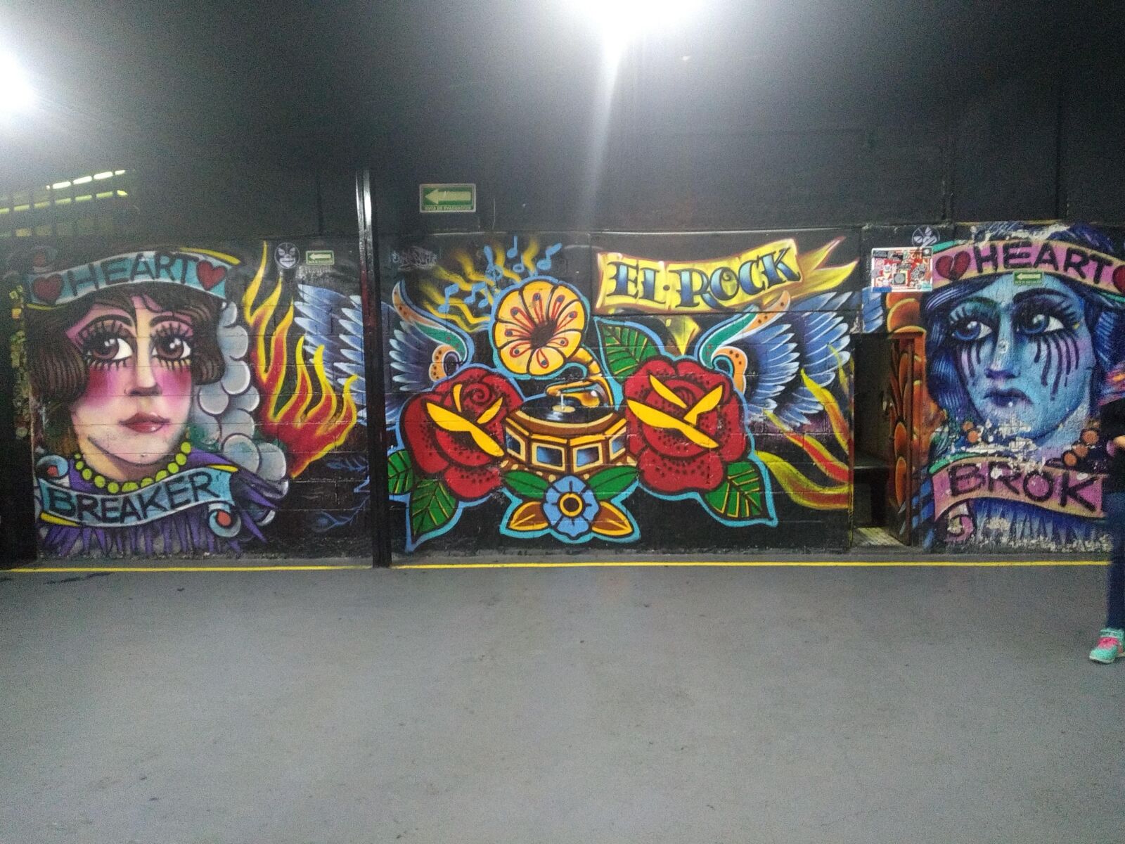 Motorola Moto G (5th Gen) sample photo. Foro, alicia, graffiti photography