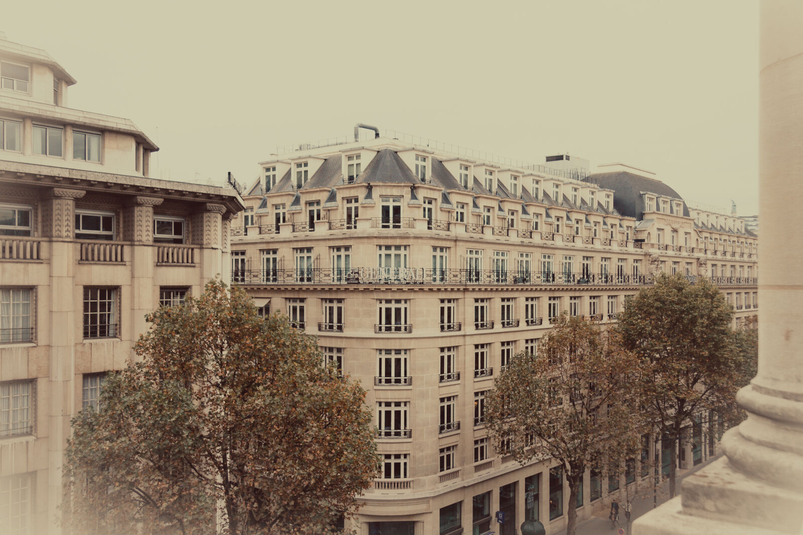 Canon EF-S 17-85mm F4-5.6 IS USM sample photo. Architectural, architecture, paris, vintage photography