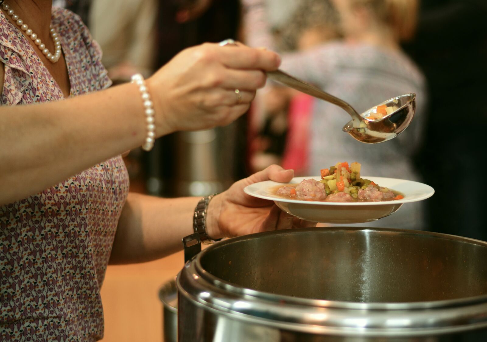 Nikon D5200 sample photo. Soup, soup kitchen, full photography