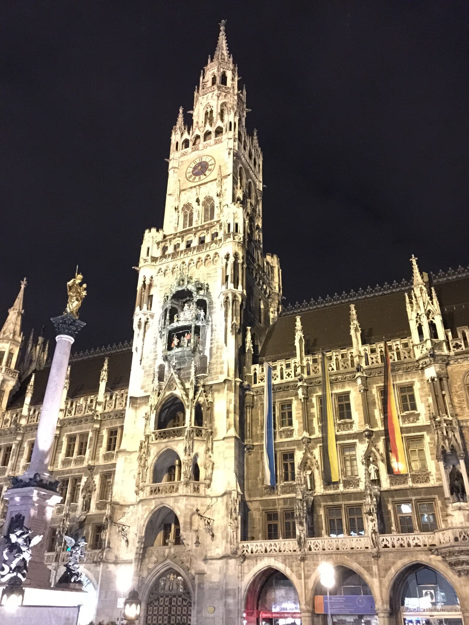 iPhone 6 Plus back camera 4.15mm f/2.2 sample photo. Munich, glockenspiel, germany photography