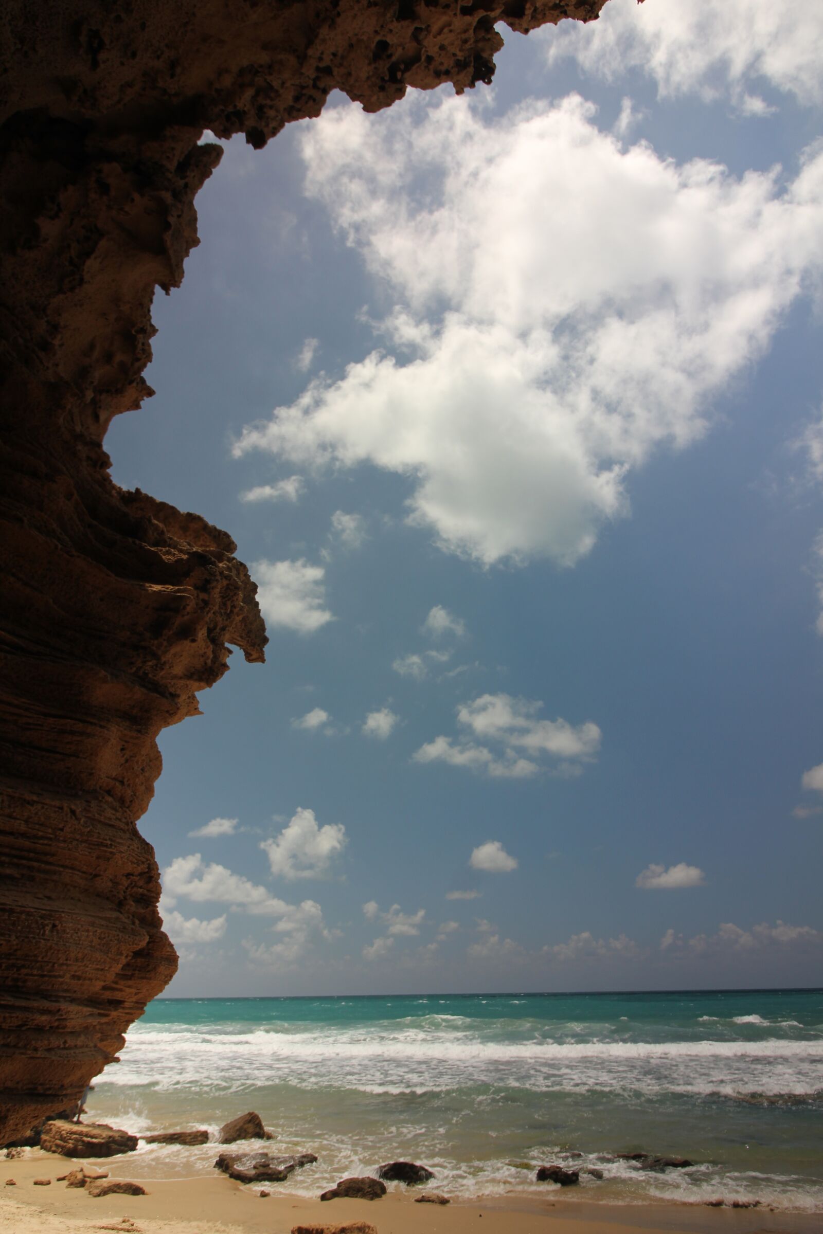 Canon EOS 550D (EOS Rebel T2i / EOS Kiss X4) sample photo. Blue, sky, clouds photography