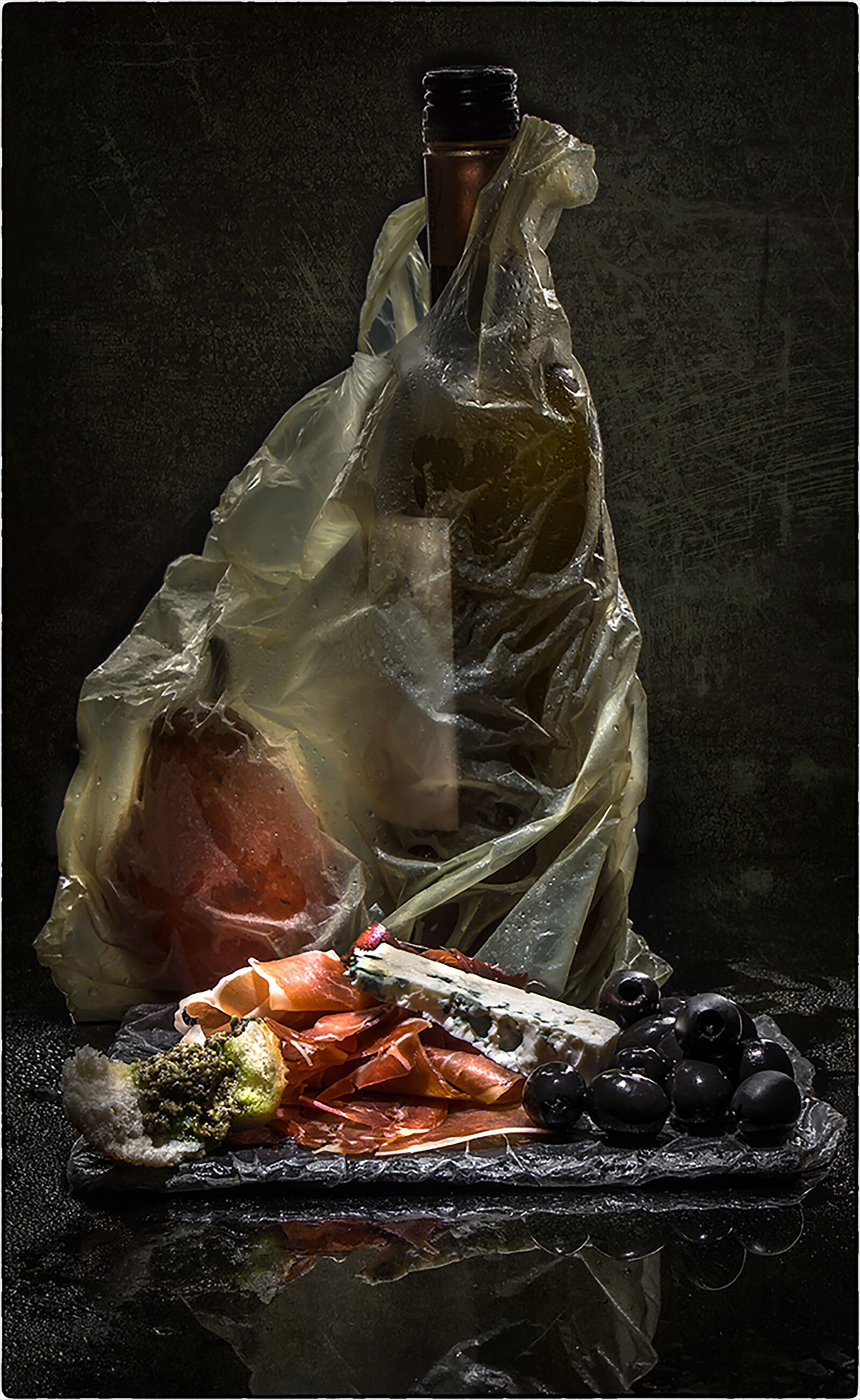 Sony Alpha NEX-7 + Sony E 55-210mm F4.5-6.3 OSS sample photo. Still life, plastic bag photography