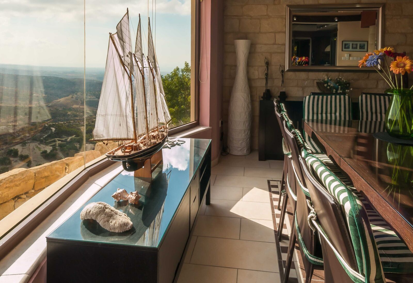 Canon EOS 70D sample photo. Dining room, interior, shop photography