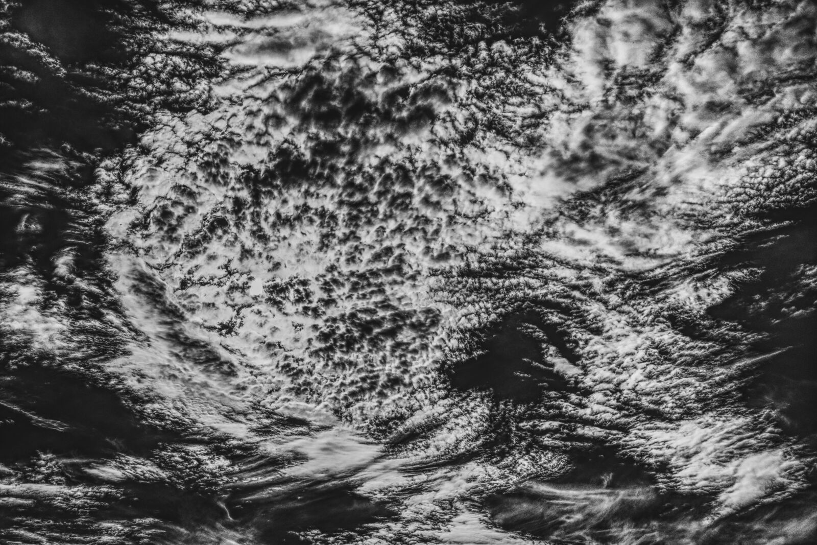 Sony a6300 + Sigma 30mm F2.8 EX DN sample photo. Dramatic, clouds, sky photography