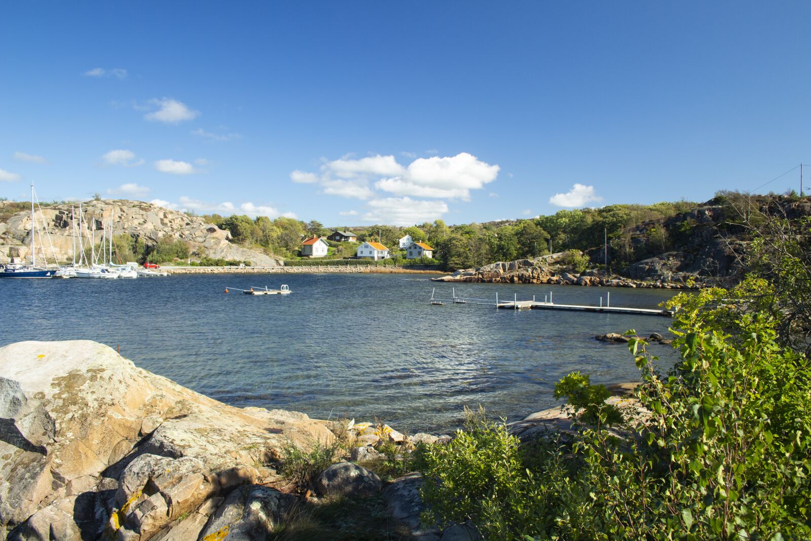 Canon EF-S 18-55mm F3.5-5.6 II sample photo. Sweden, coast, sea photography