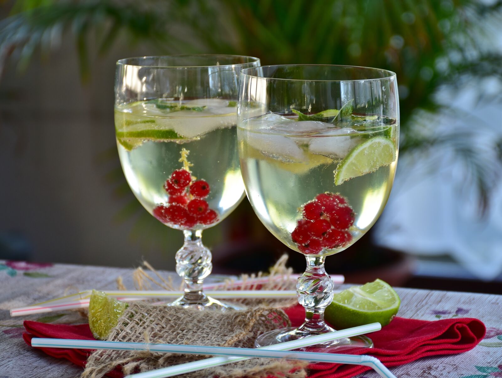 Nikon D7200 sample photo. Cocktail, prosecco, lime photography