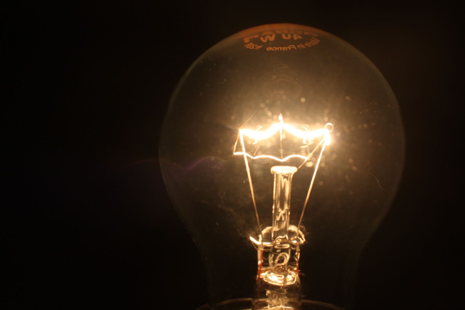 Canon EOS 450D (EOS Rebel XSi / EOS Kiss X2) sample photo. Light bulb, light, lighting photography