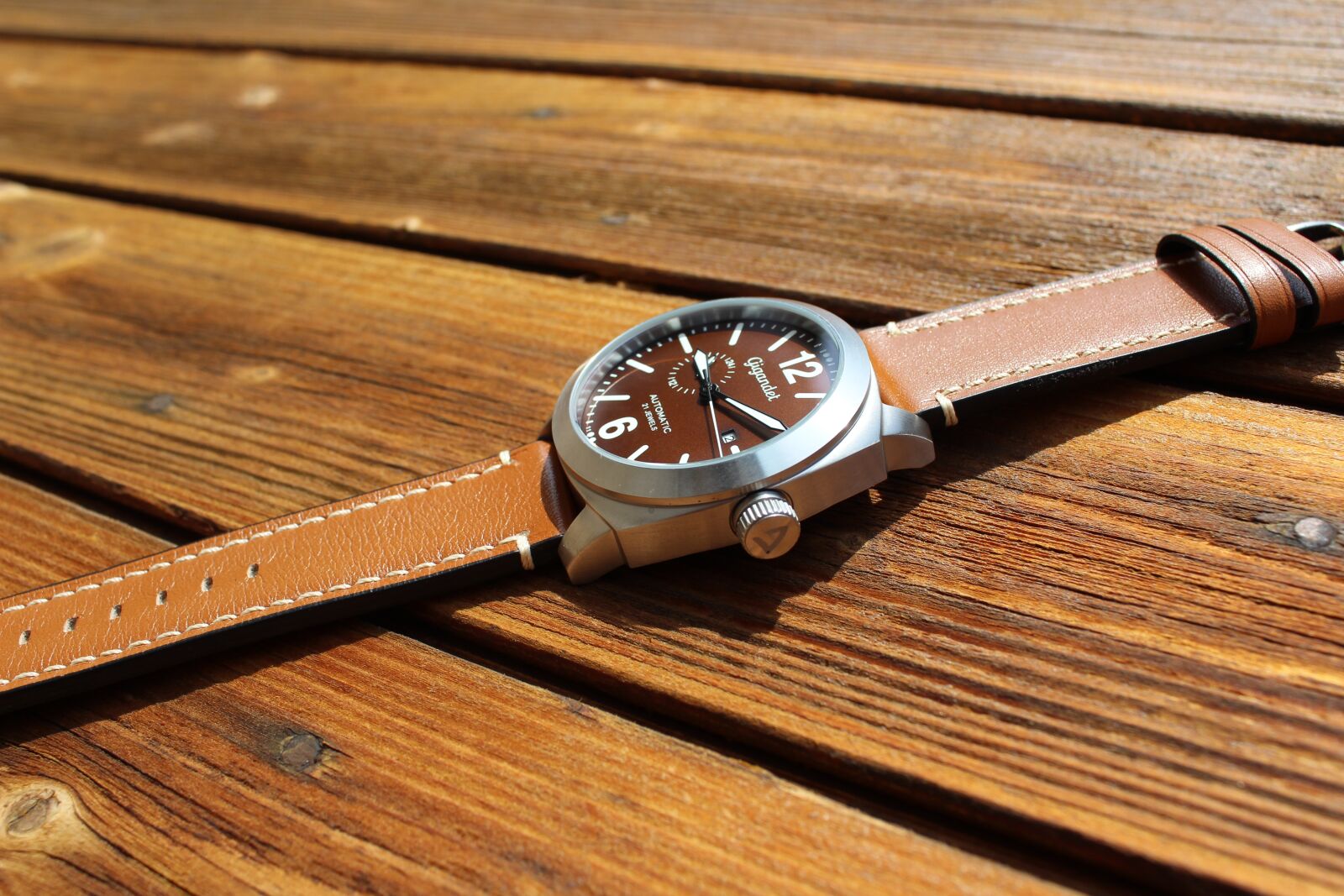 Canon EF-S 18-55mm F3.5-5.6 III sample photo. Mens, clock, automatic photography