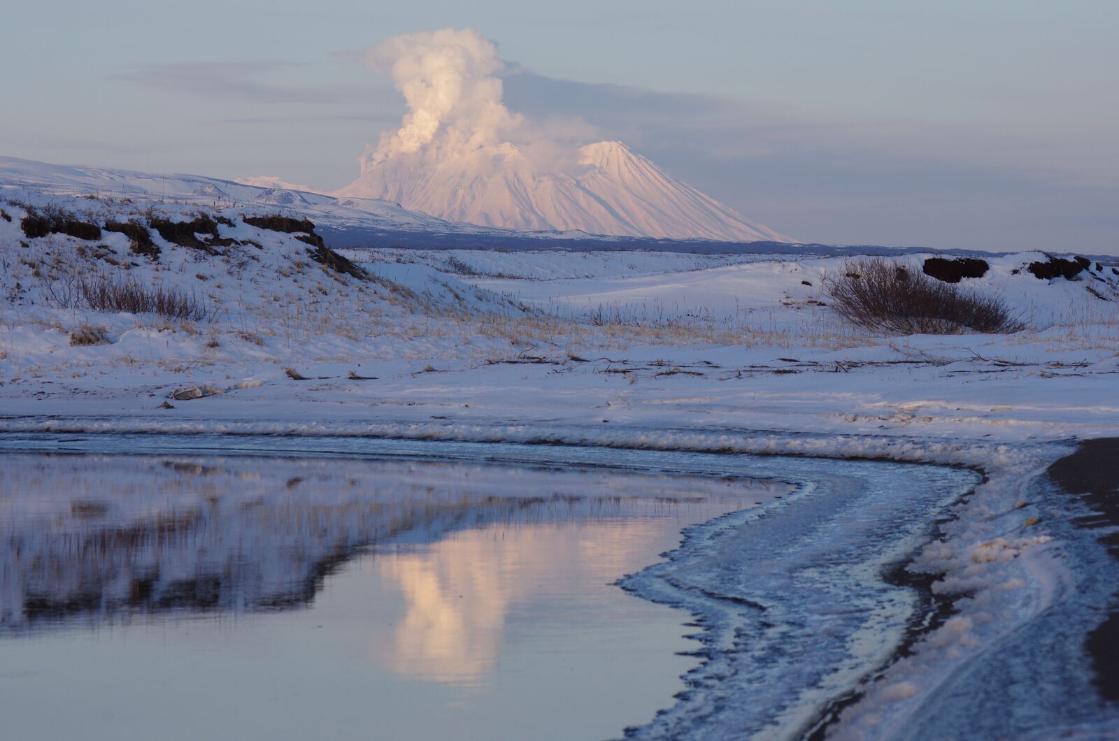 Pentax K-5 sample photo. Volcano, zhupanovsky, the eruption photography