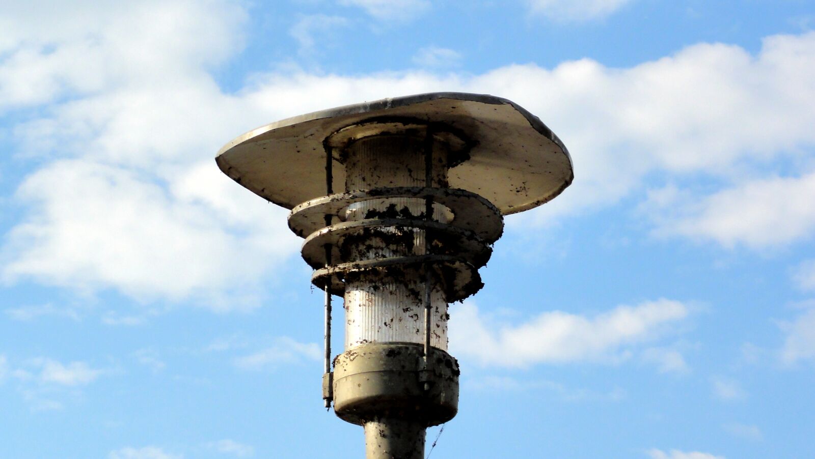 Sony DSC-HX5V sample photo. Lantern, replacement lamp, lighting photography