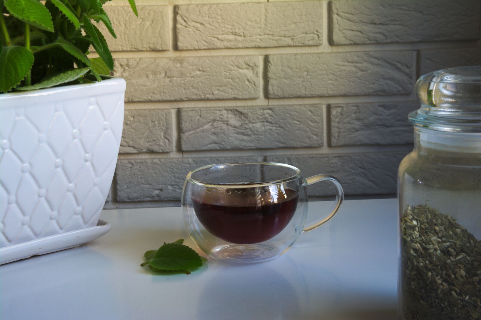Nikon D7100 sample photo. Tea, mint, teacup photography
