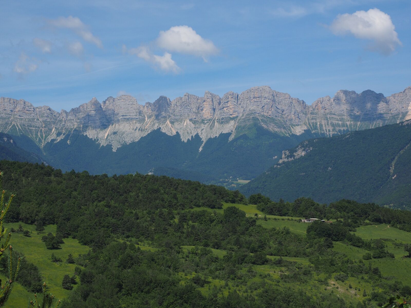 Olympus OM-D E-M1 + Olympus M.Zuiko Digital ED 12-40mm F2.8 Pro sample photo. Vercors, mountain range, mountains photography