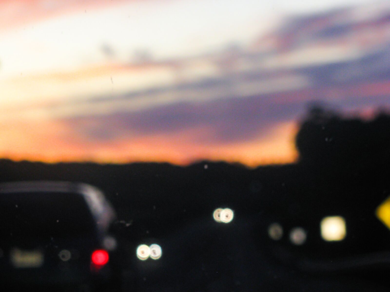 Canon POWERSHOT SX100 IS sample photo. Highway, cars, driving photography