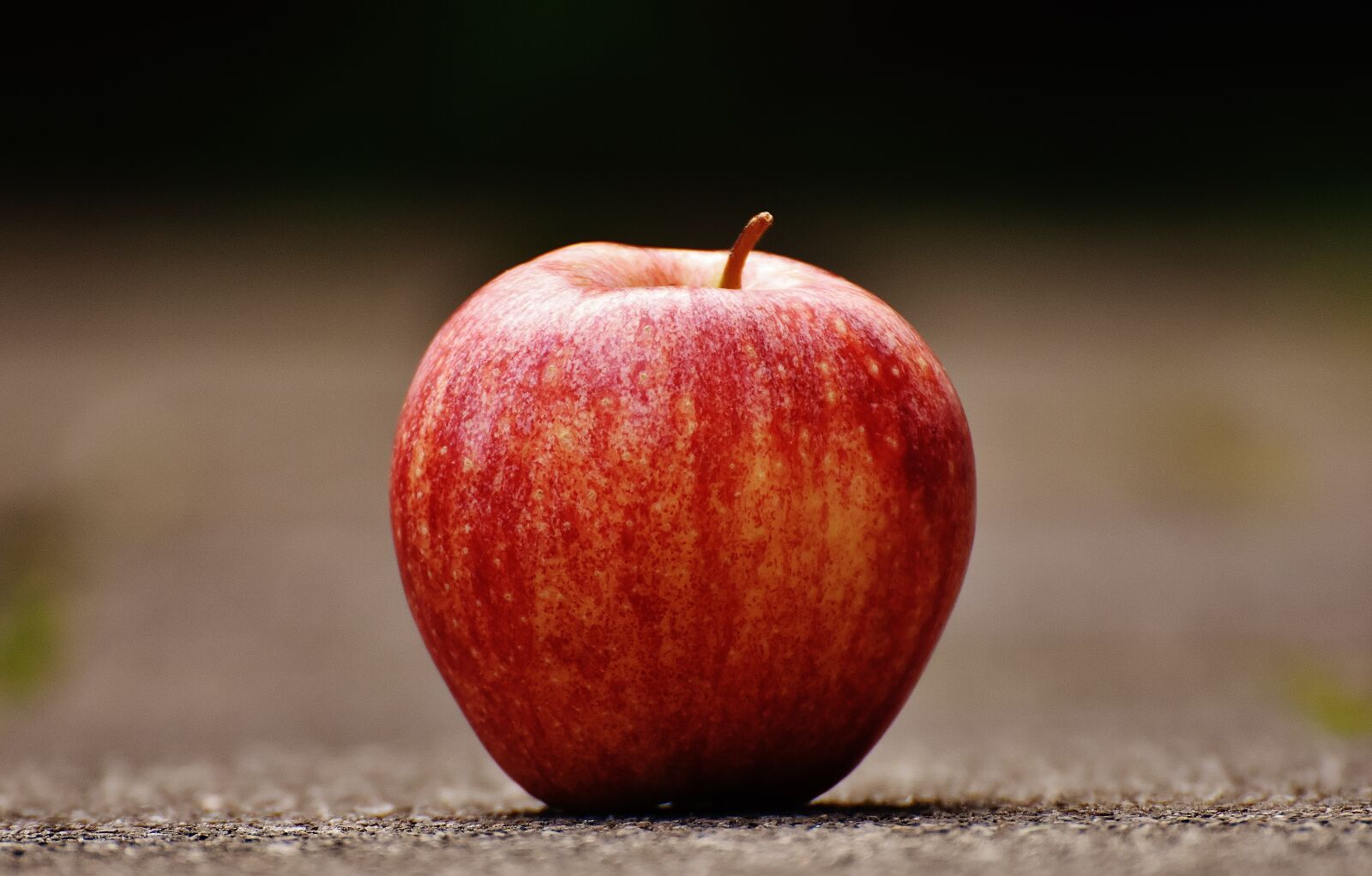 Nikon D7200 sample photo. Apple, red, delicious photography