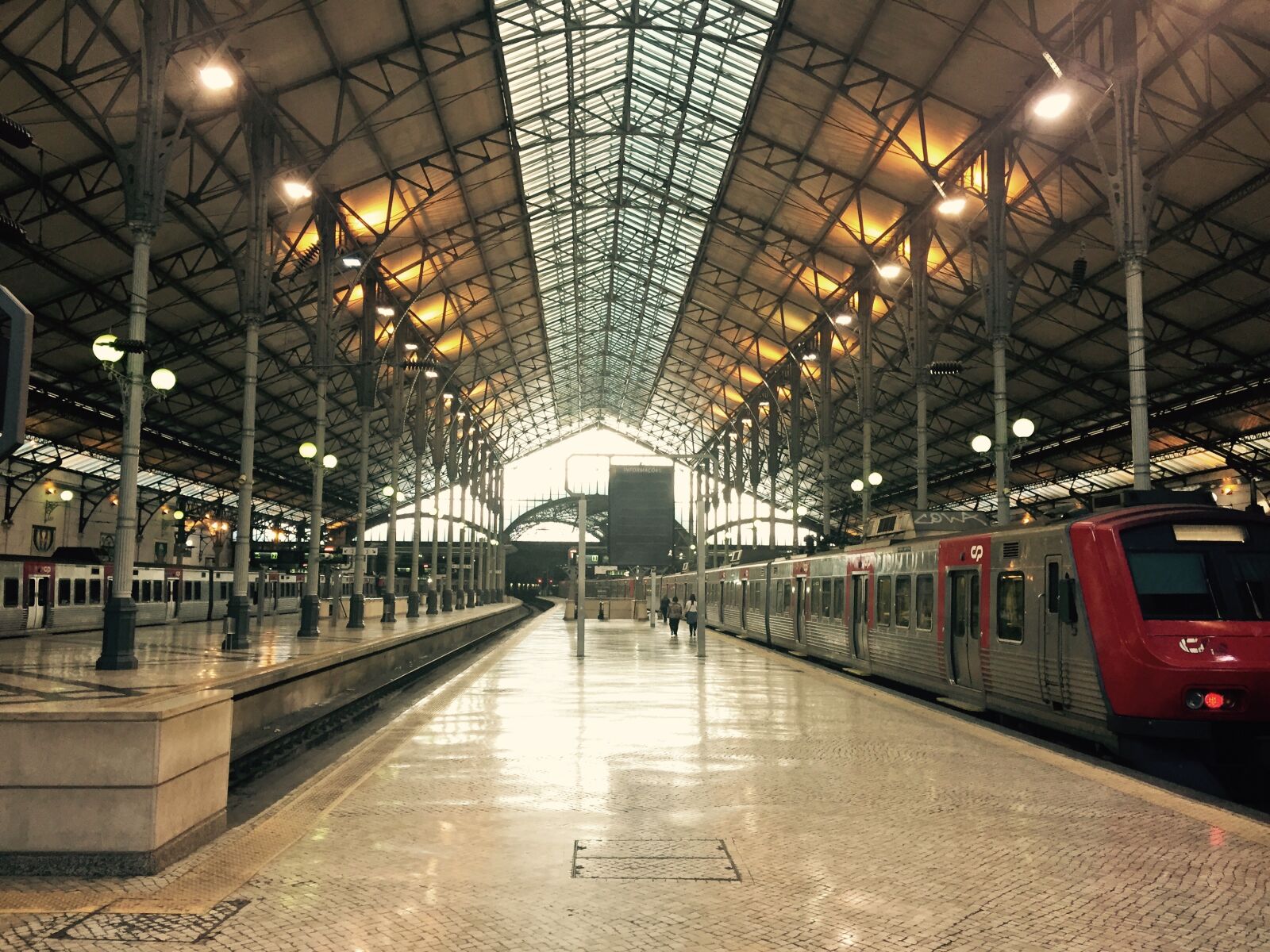 Apple iPhone 6 sample photo. Architecture, blur, business, city photography