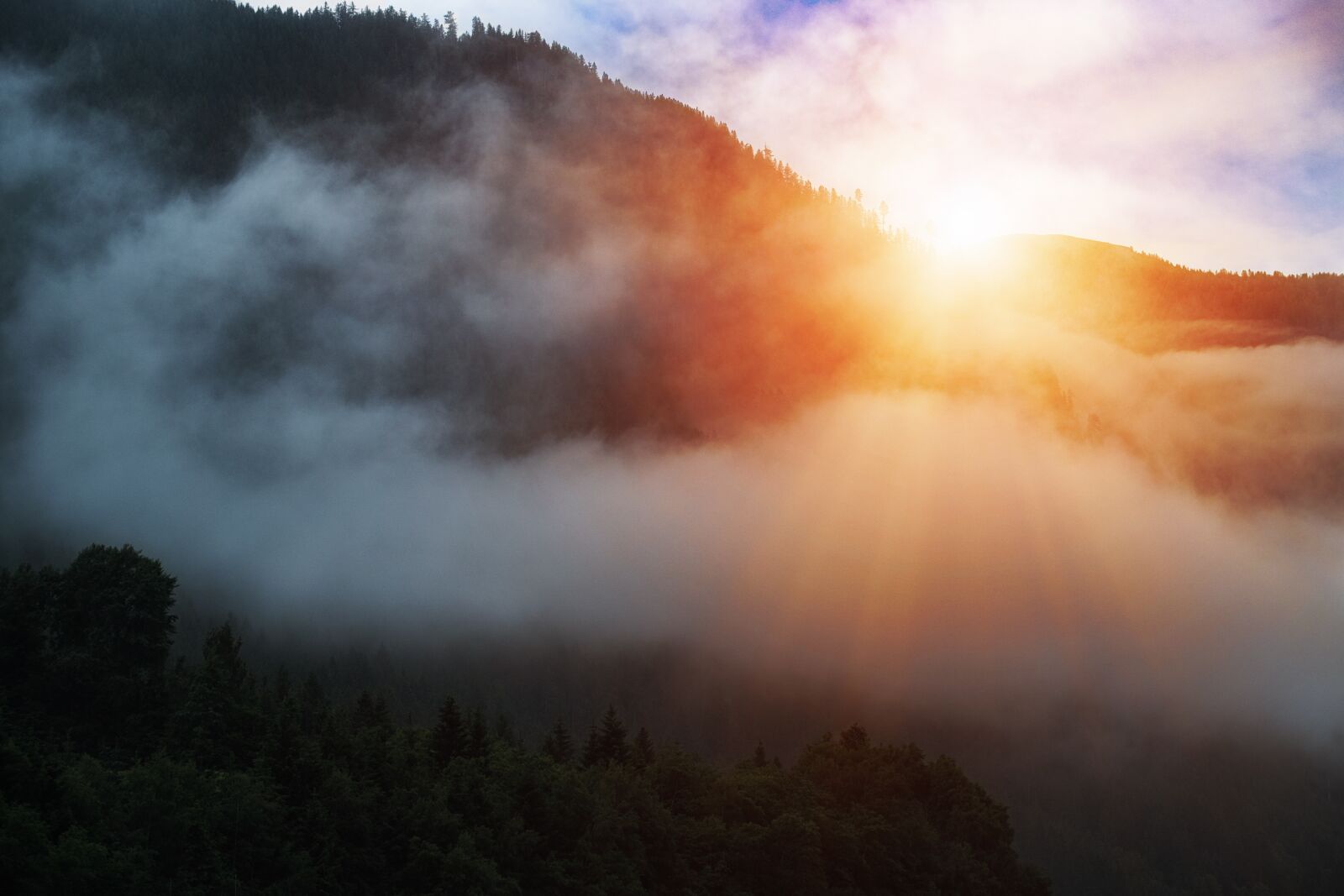 Fujifilm X-T2 + Fujifilm XF 55-200mm F3.5-4.8 R LM OIS sample photo. Clouds, fog, sun photography