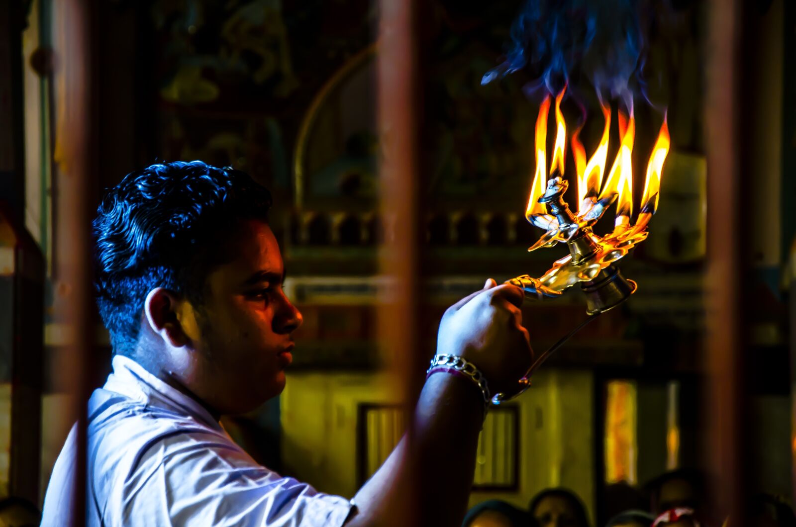 Nikon D7000 sample photo. Worship, street, prayers photography