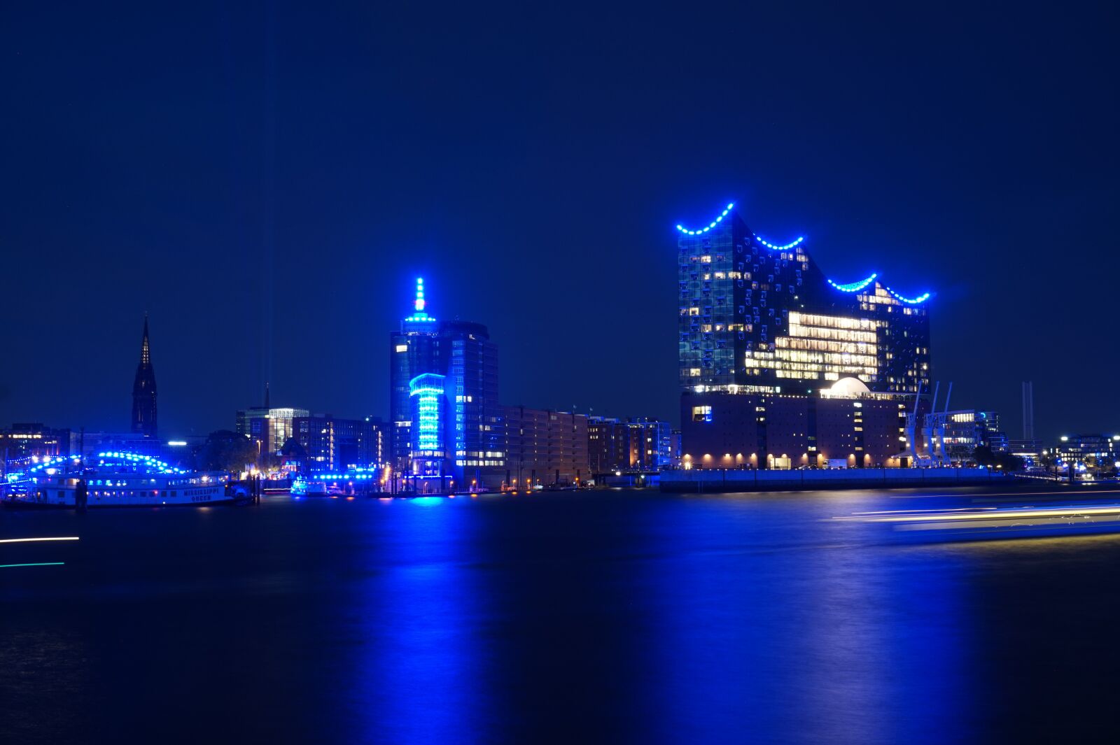 Sony Alpha a5000 (ILCE 5000) sample photo. Elbe philharmonic hall, blue photography