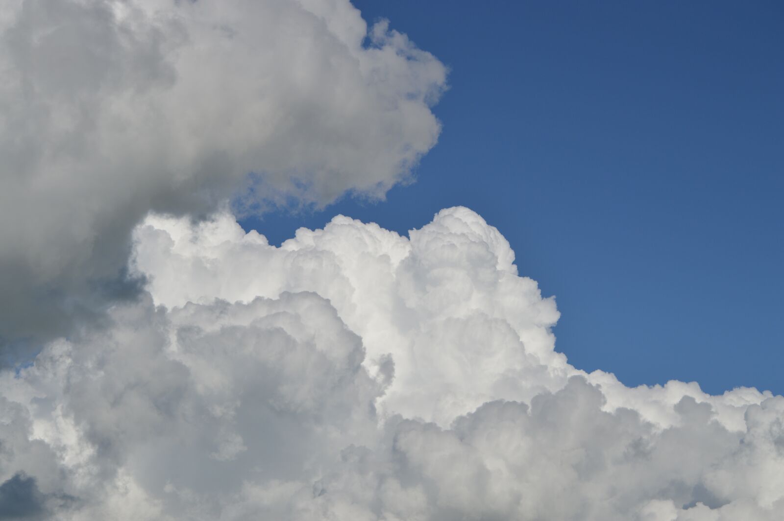 Nikon D3200 sample photo. Clouds, sky, weather photography
