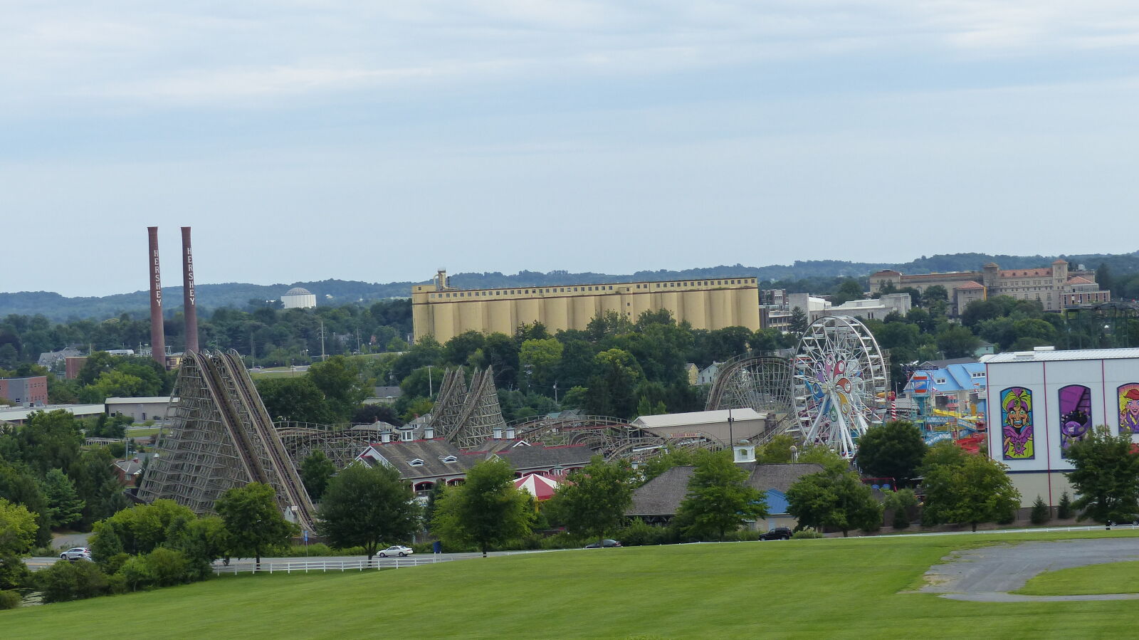 Panasonic Lumix DMC-FZ200 sample photo. Amusement, park, ferris, wheel photography
