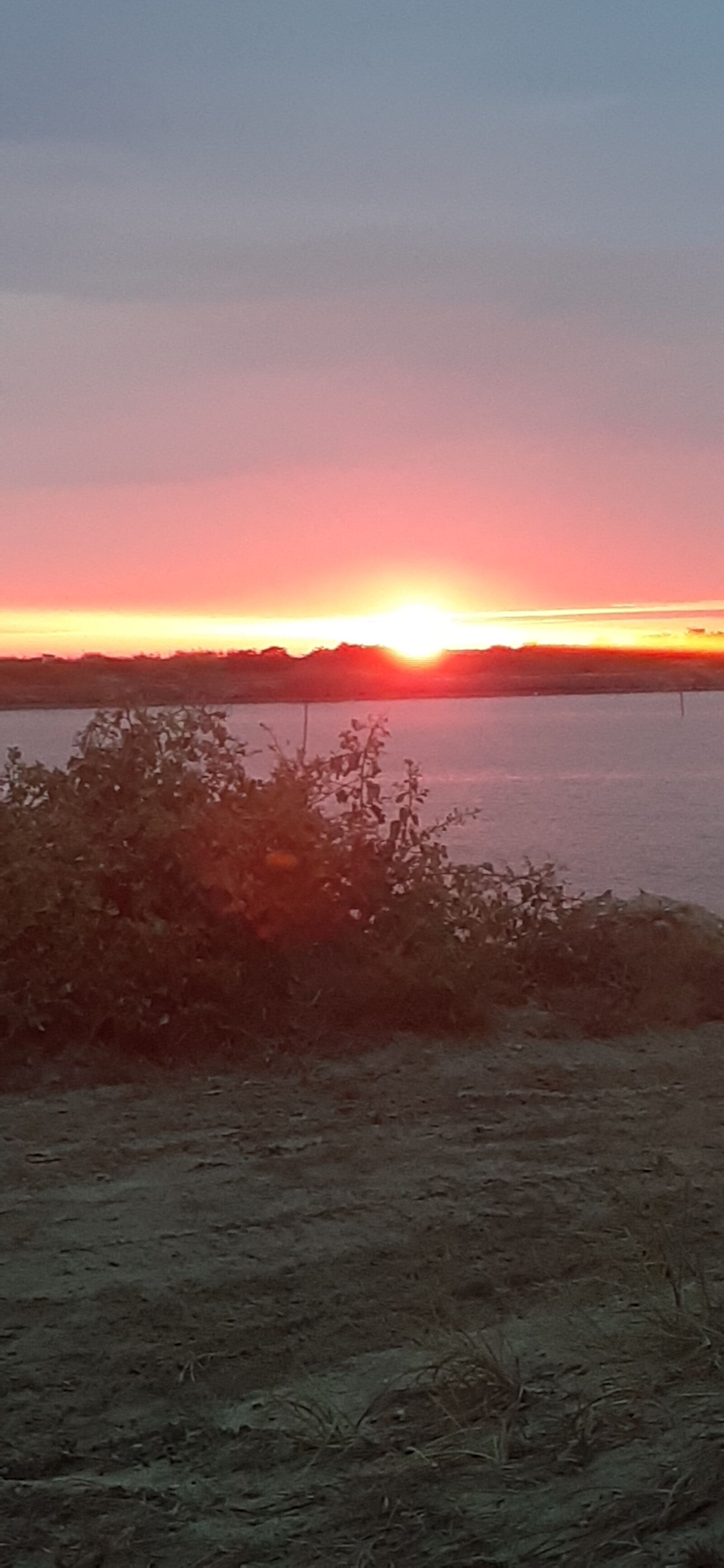 Samsung Galaxy A20 sample photo. Sunset, sun, earth photography