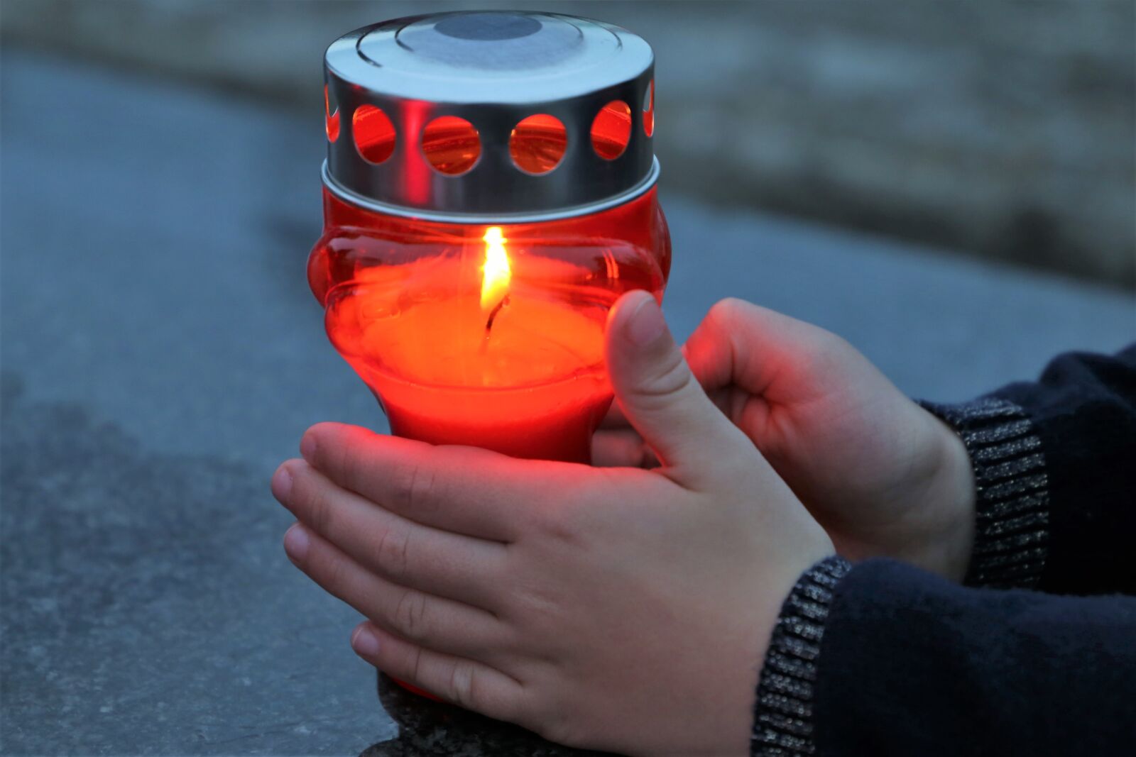 Canon EF 24-105mm F3.5-5.6 IS STM sample photo. Stop adult suicide, candle photography