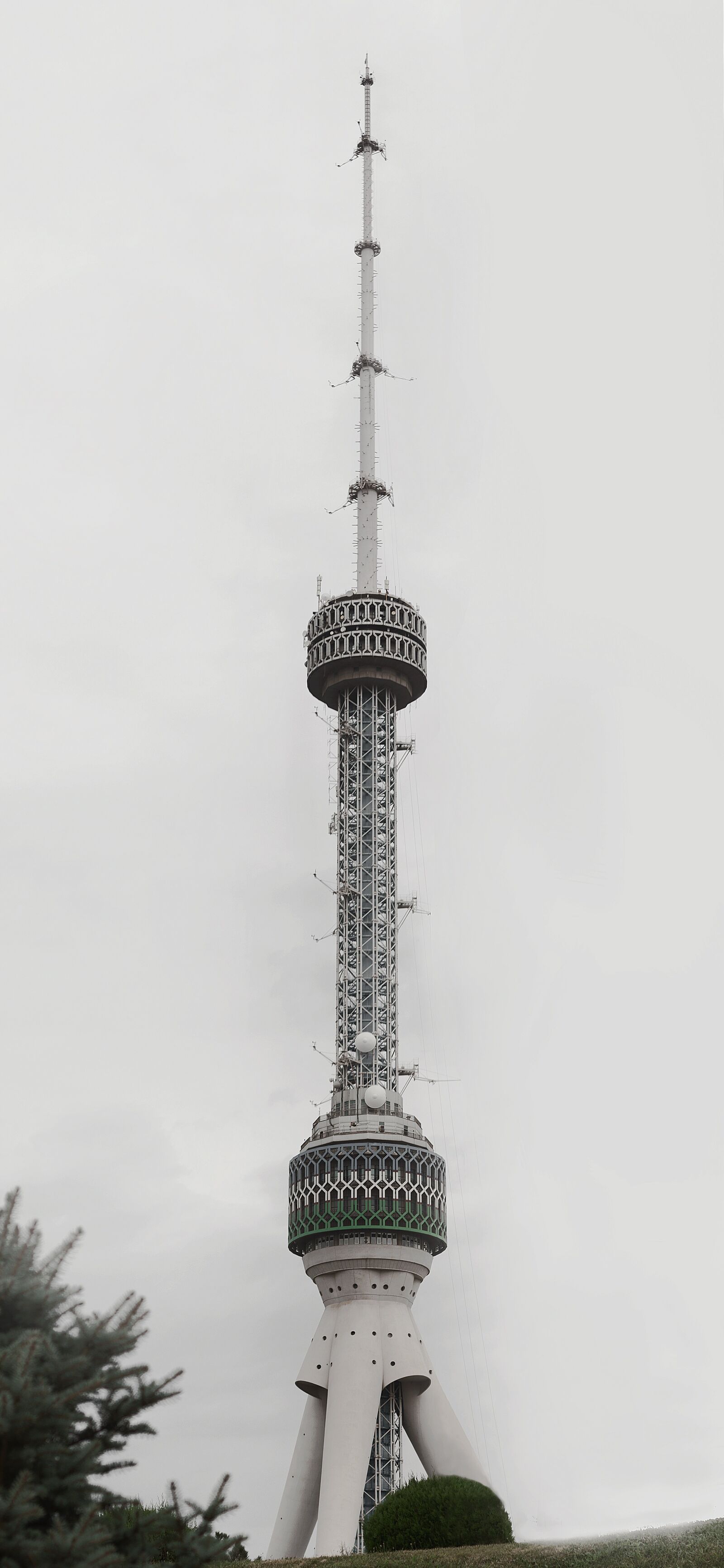 Canon EOS 60D + Canon EF 50mm F1.8 II sample photo. Tashkent tv tower, uzbekistan photography