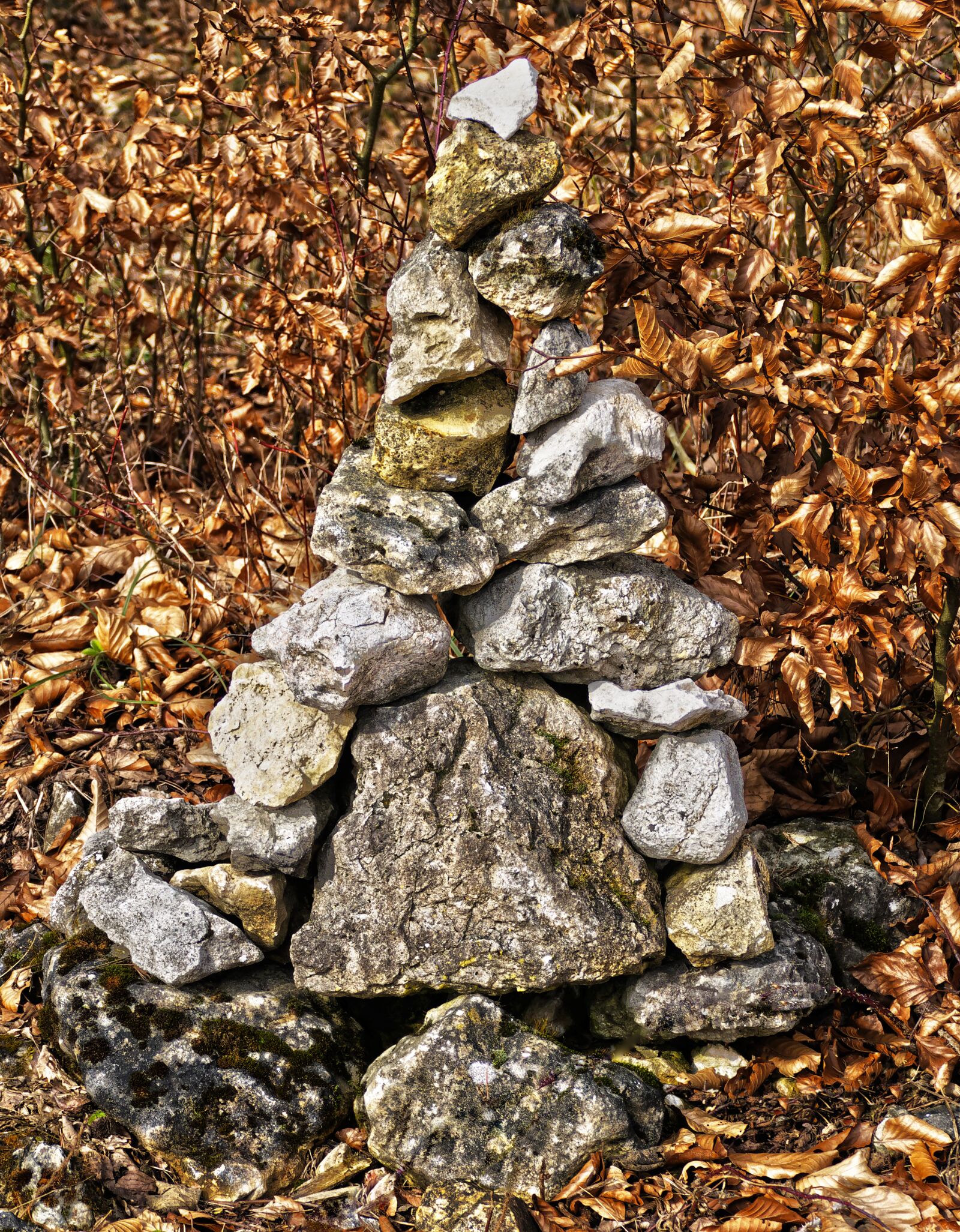 Panasonic Lumix DMC-FZ1000 sample photo. Stone, pyramid, stacked photography