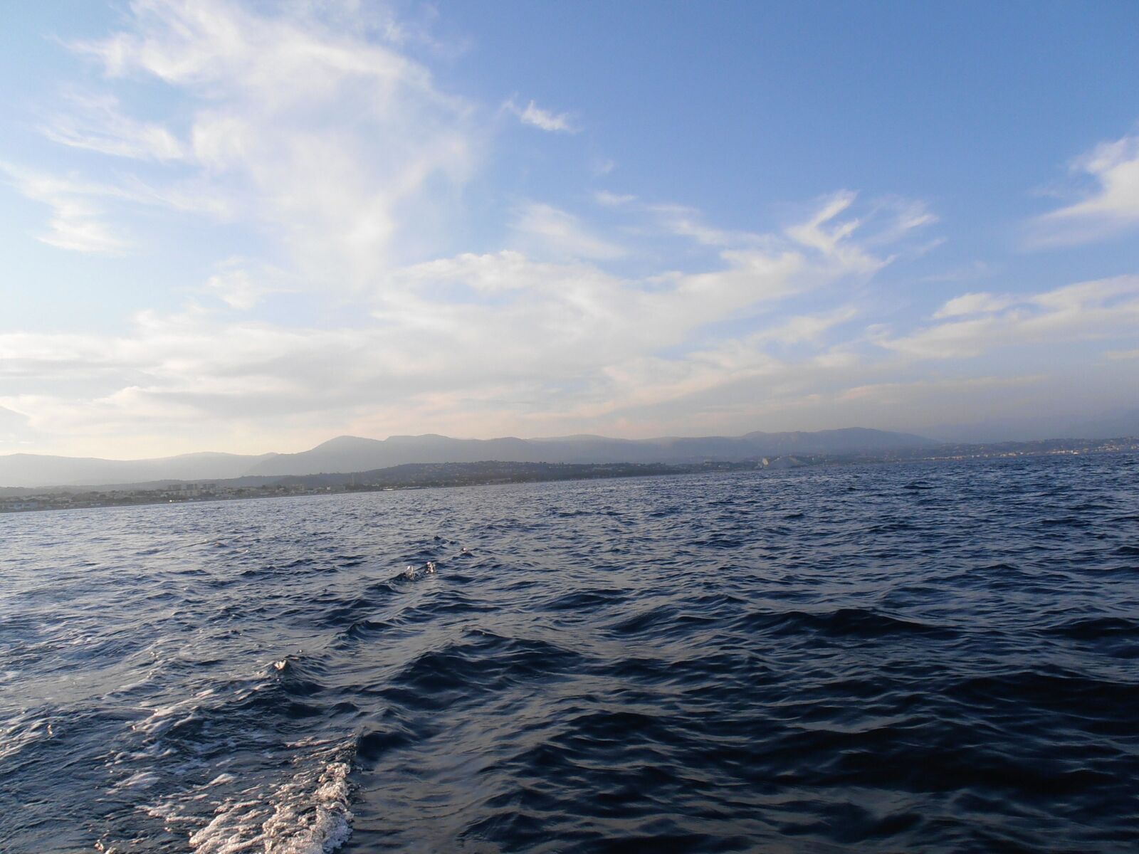 Olympus VR310,D720 sample photo. Sea, waves, croatia photography
