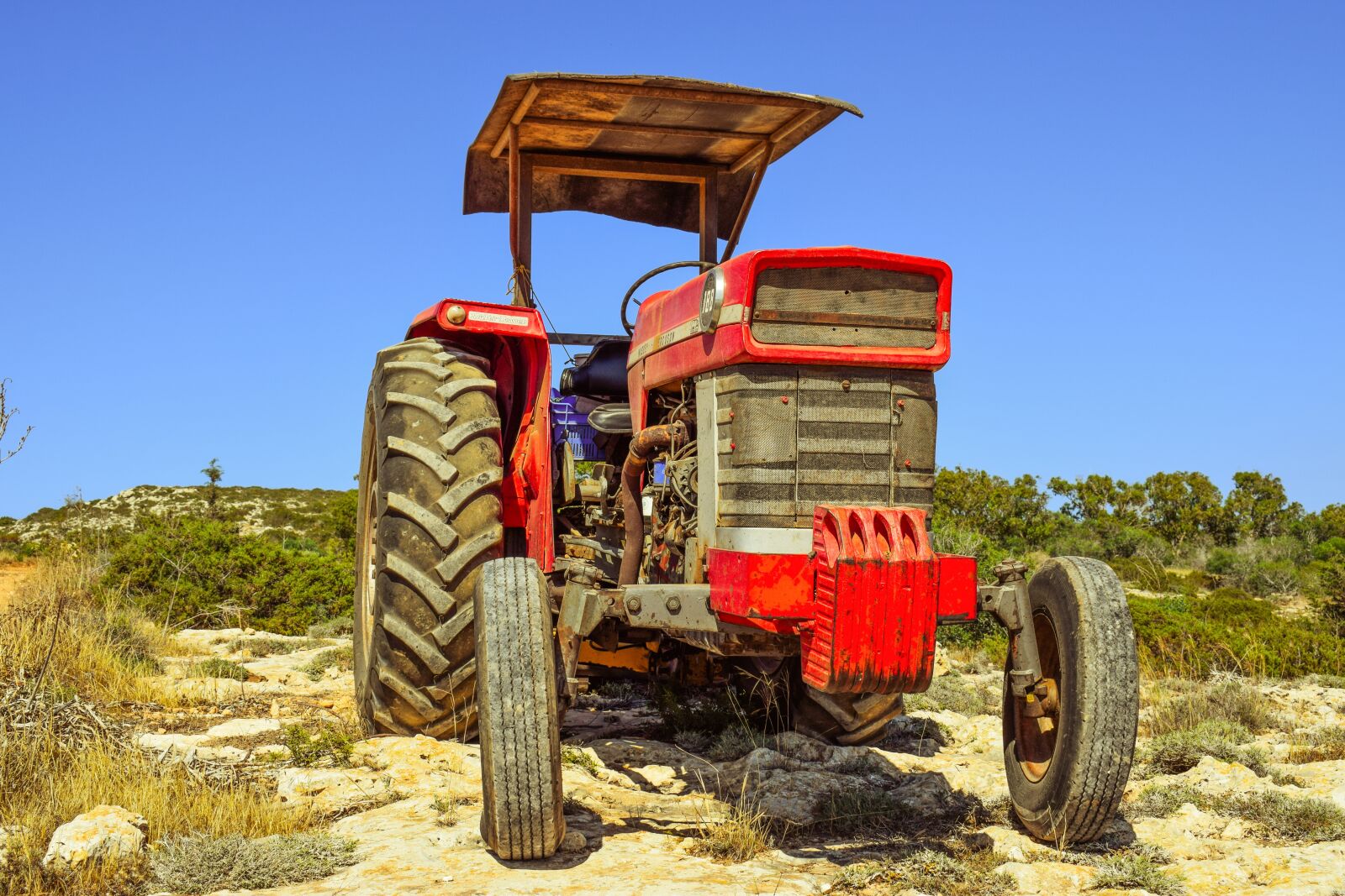 Nikon D3300 sample photo. Tractor, farm, agriculture photography