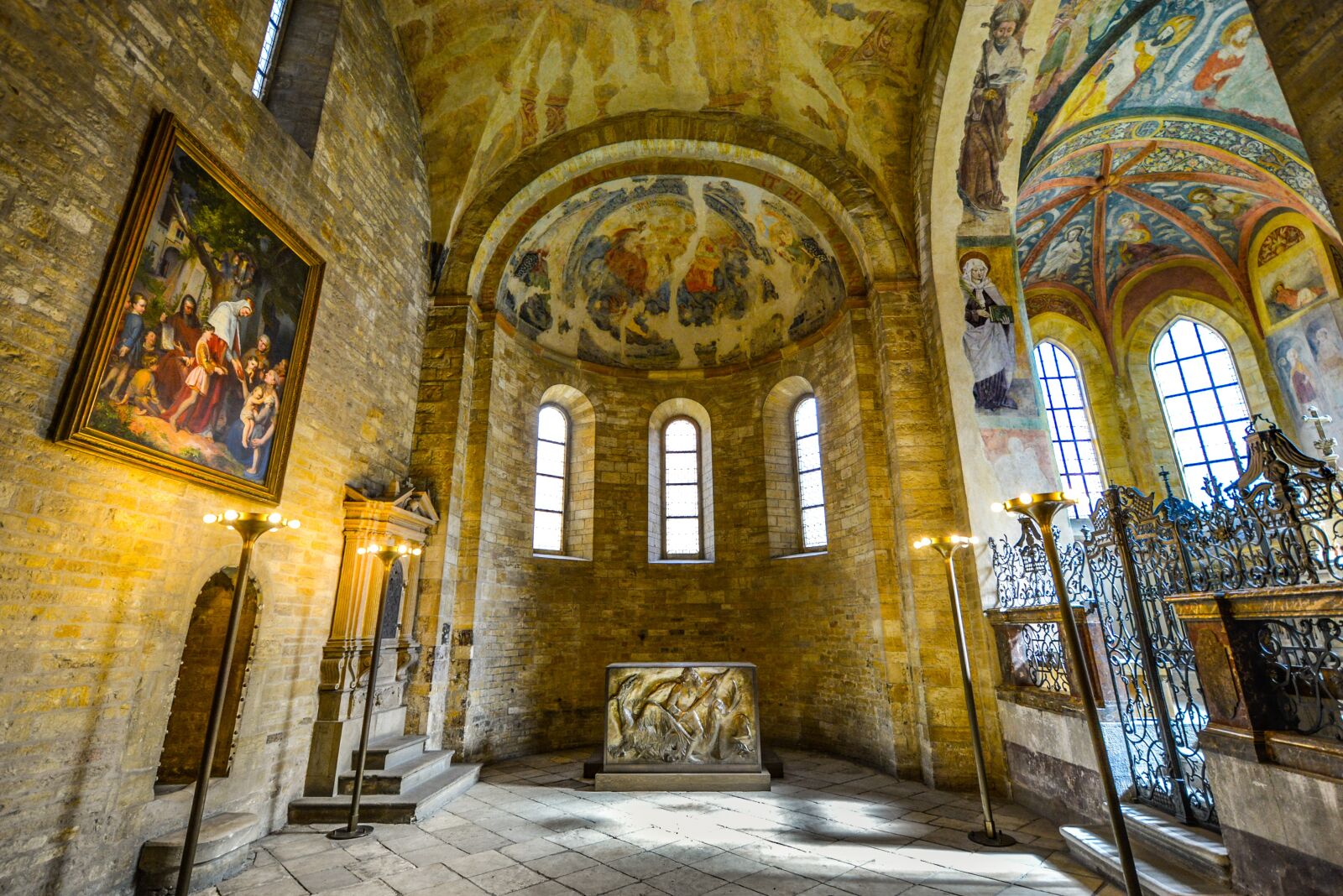 Nikon D5200 sample photo. Prague, castle, windows photography