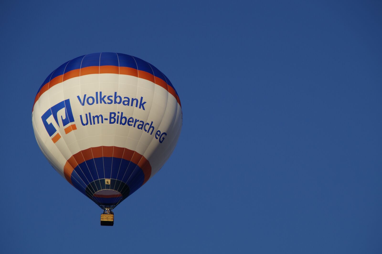 Sony SLT-A58 sample photo. Sky, hot air balloon photography