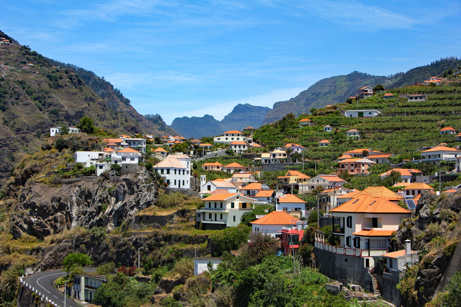 Canon EOS 60D + Canon EF-S 18-135mm F3.5-5.6 IS USM sample photo. Madeira photography