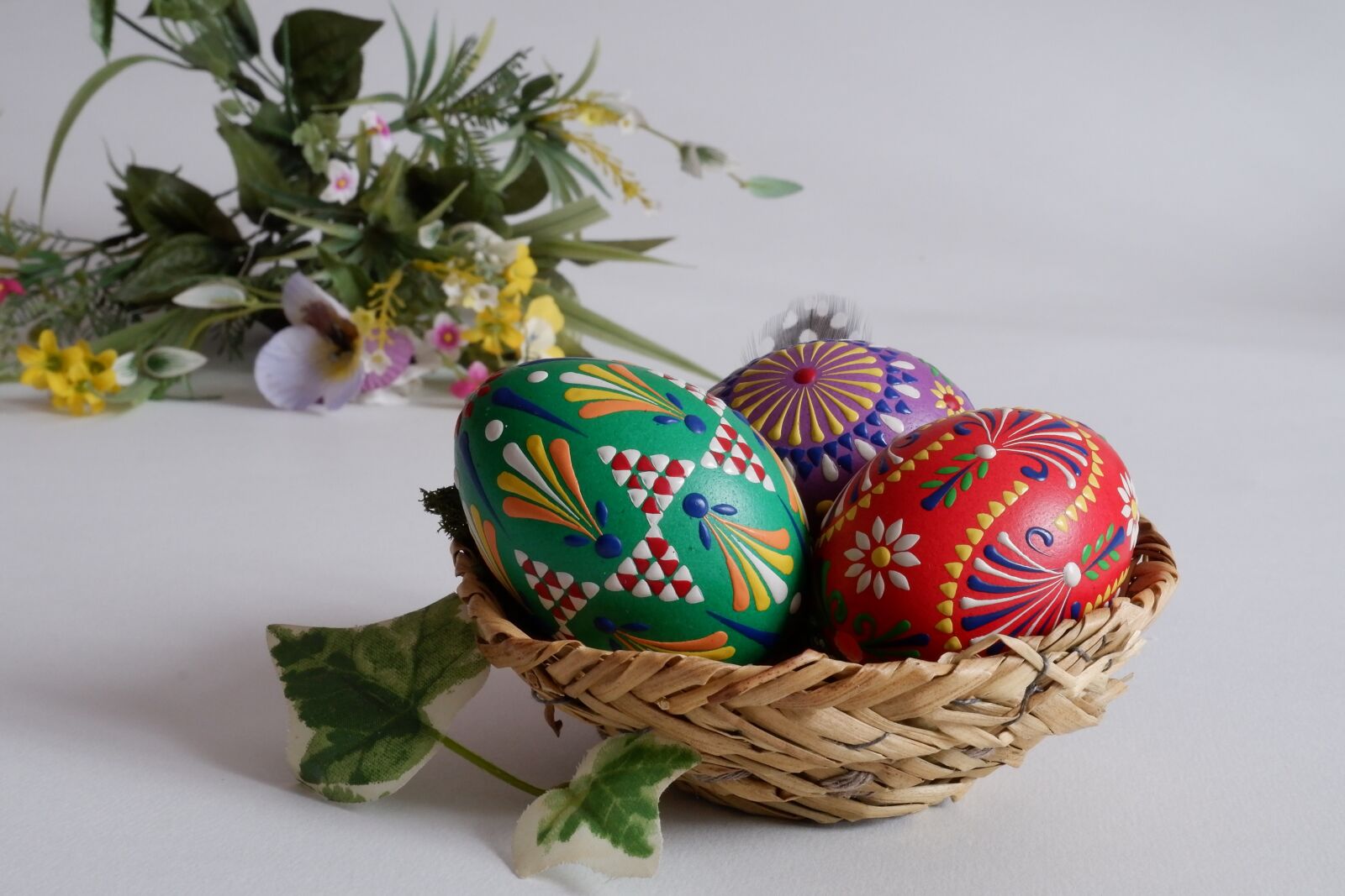 Fujifilm X-A10 sample photo. Easter eggs, easter decor photography