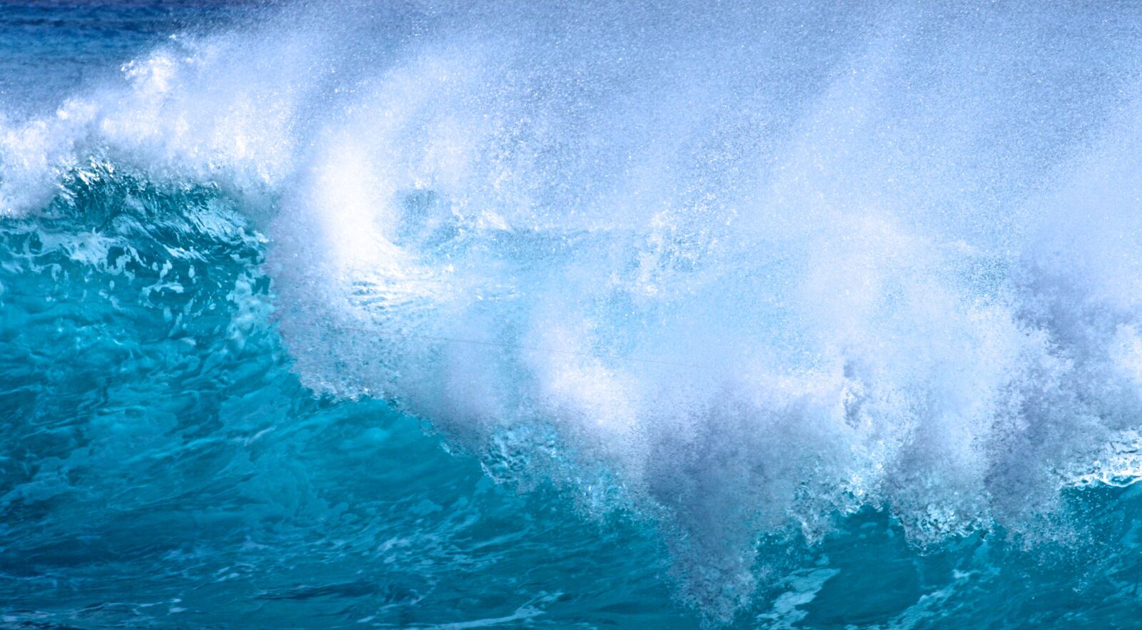 Canon EOS 400D (EOS Digital Rebel XTi / EOS Kiss Digital X) sample photo. Ocean, wave, spray photography