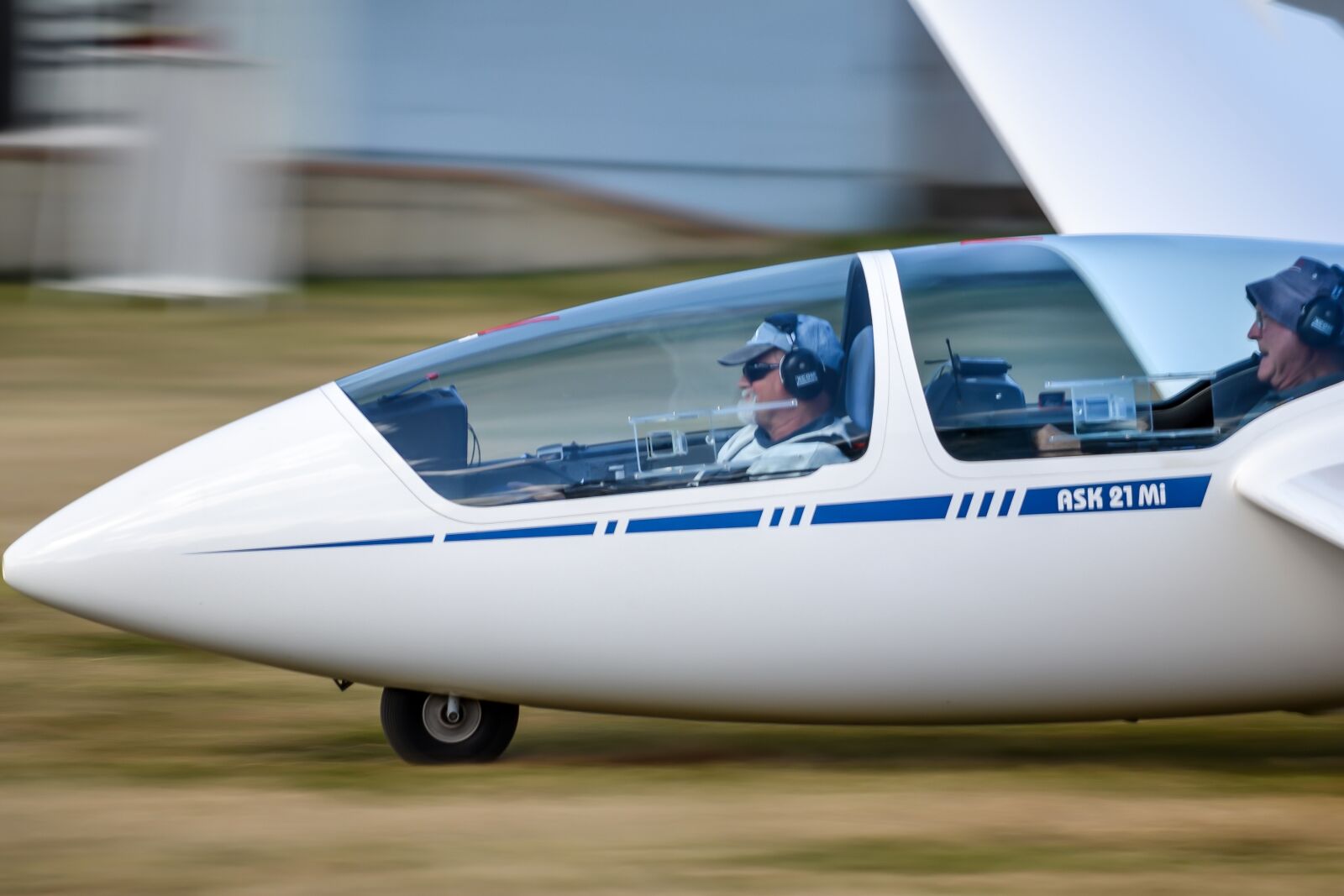 Nikon D3100 sample photo. Glider, light aircraft, flight photography