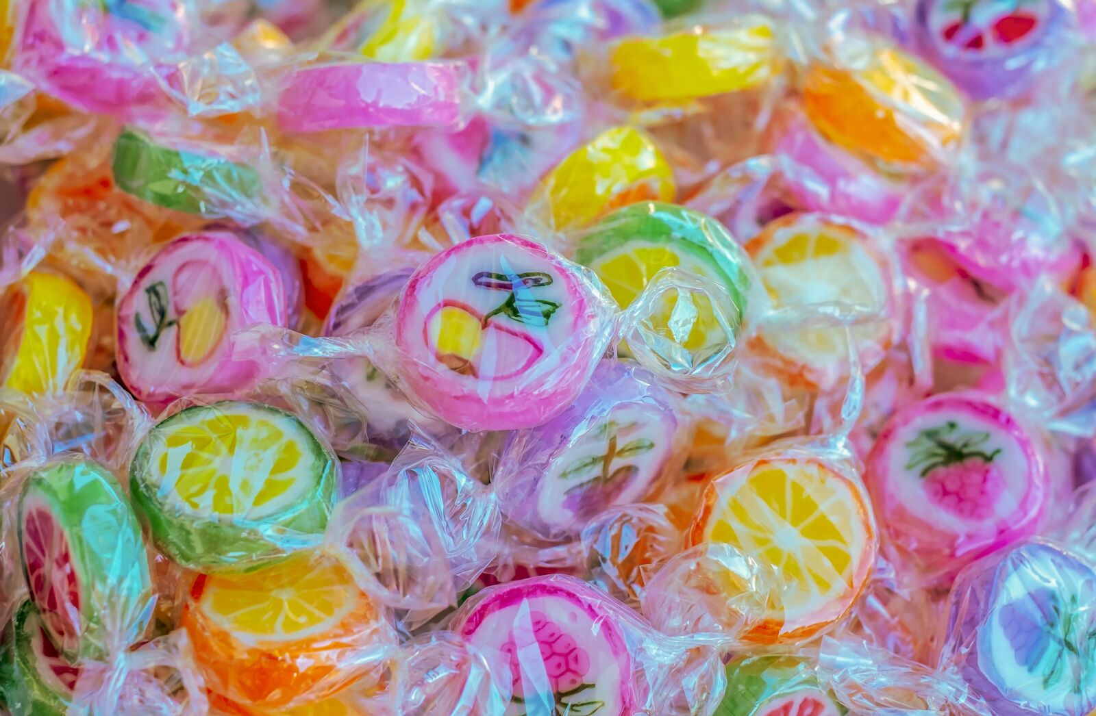 Fujifilm X-T10 + Fujifilm XF 35mm F1.4 R sample photo. Candy, motif, fruits photography