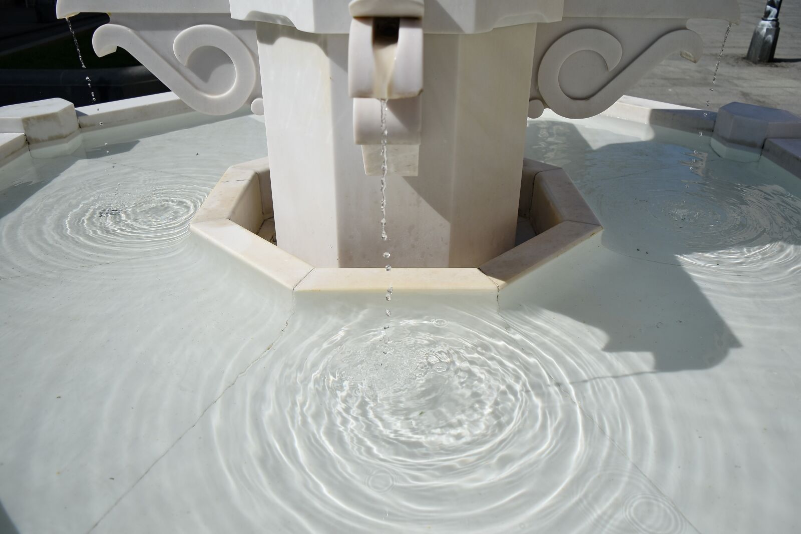 Nikon D5500 sample photo. Capital city, fountain, marble photography