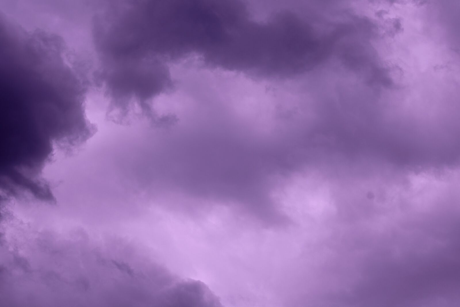 Canon EOS 2000D (EOS Rebel T7 / EOS Kiss X90 / EOS 1500D) sample photo. Purple sky, clouds, pretty photography
