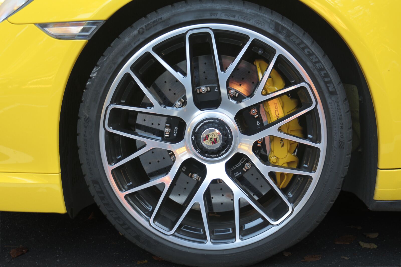 Canon EOS 700D (EOS Rebel T5i / EOS Kiss X7i) sample photo. Car wheel, porsche, detail photography