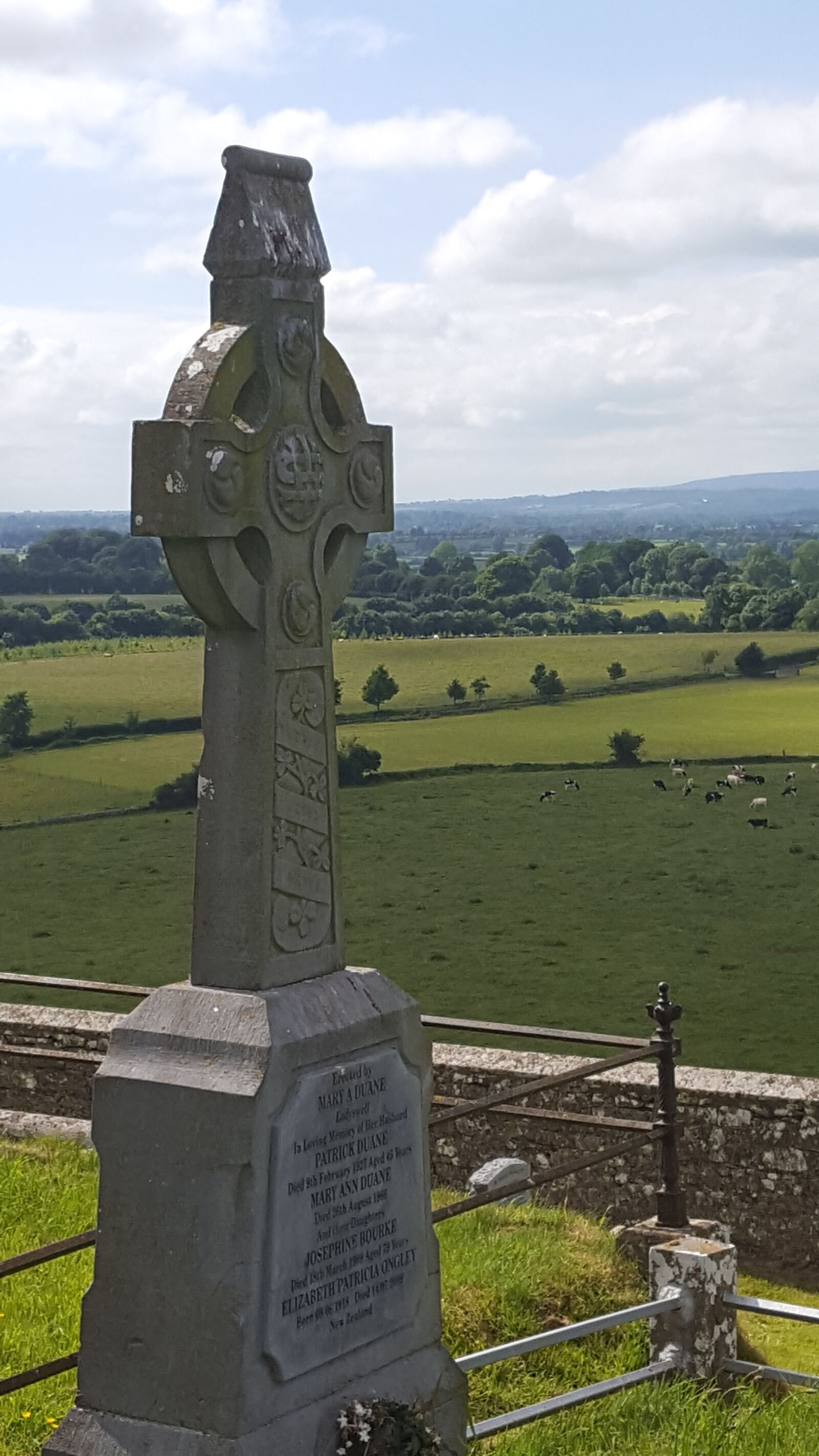 Samsung Galaxy S6 sample photo. Ireland, rock of cashel photography