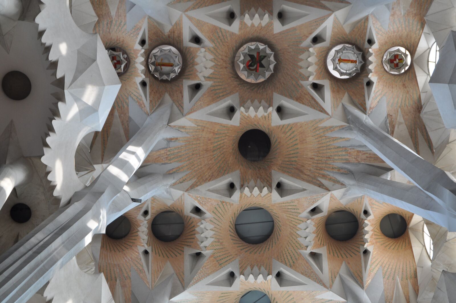 Nikon D5000 sample photo. Sagrada familia, fun, church photography